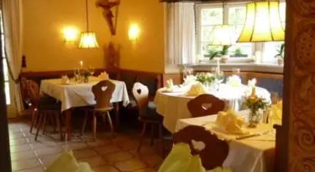 Gasthaus Kögl, Varaa Hotelli Hotellit Baijeri pysäköinnillä, Pysäköinti