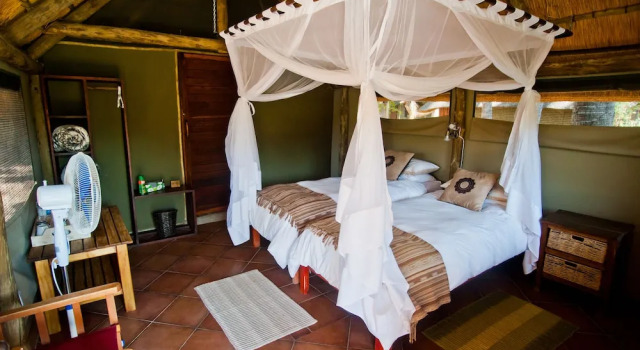 Standard Doppel Zimmer Omarunga Lodge