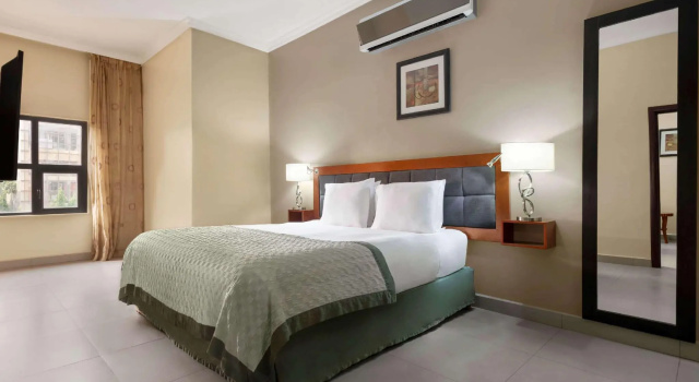 Двухместный номер Efficiency Hawthorn Suites by Wyndham Abuja