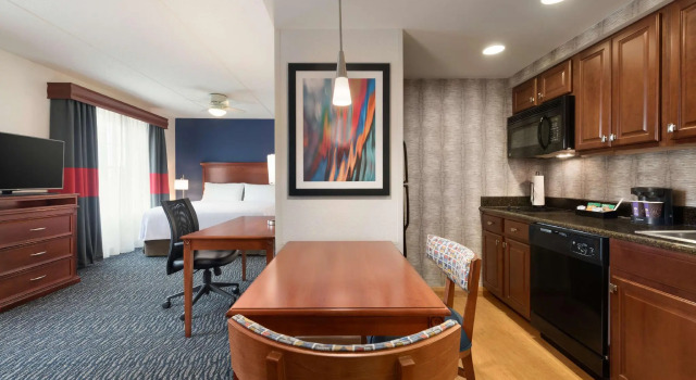 Двухместный люкс Homewood Suites by Hilton Madison West