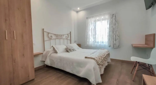Hostal Óleo Auto Check-in, Réserver Hôtel Santander Côte cantabrique