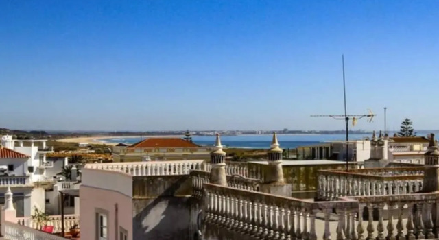 Апартаменты Townhouse w Beautiful terrace - 360 degrees views!