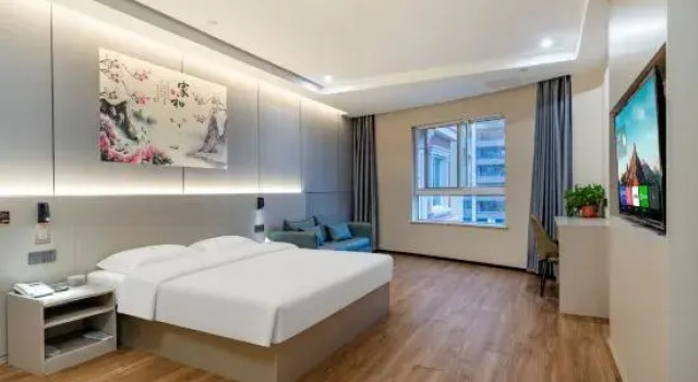 Люкс Deluxe Lanting Platinum Hotel (Hospital of Traditional Chinese Medicine ROGT Tennis Tournament Center