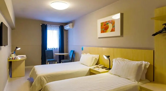 Двухместный номер Standard Jinjiang Inn Nanchang Minde Road