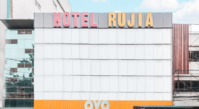 OYO 773 Hotel Rujia, Prenota Hotel Gambir 