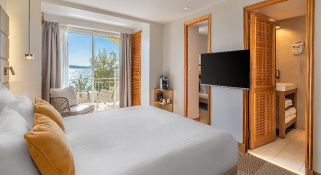 Семейный номер Standard с балконом и с видом на море Best Western Premier Montfleuri