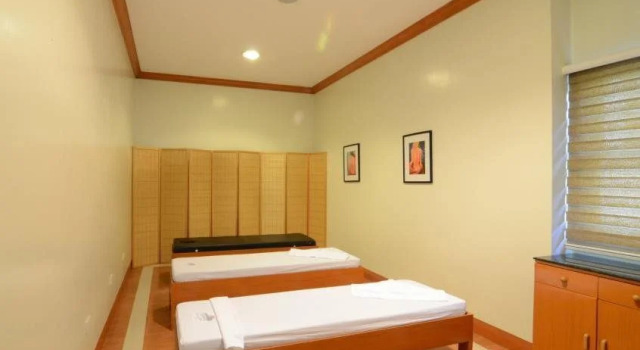 RedDoorz Premium @ Nick Hotel Gerona Tarlac, Réserver Hôtel San Jose Romblon