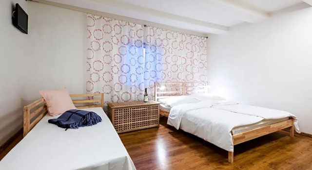 Guesthouse Slavia - apartmany s vinnym sklipkem