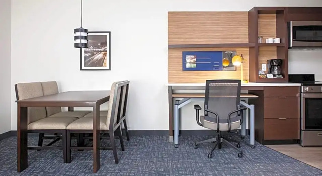 Двухместный люкс c 1 комнатой TownePlace Suites by Marriott Orlando Airport