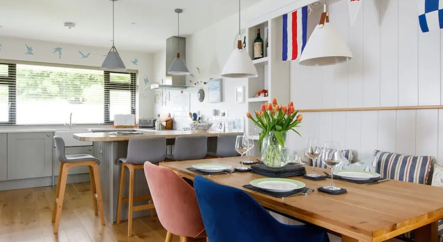 Коттедж Pretty Coastal Home in Bosham Close to Water
