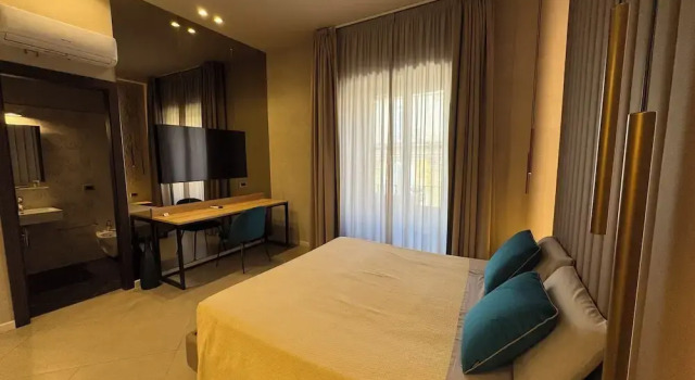 Двухместный номер Deluxe с балконом и с видом на город Tropicana Room