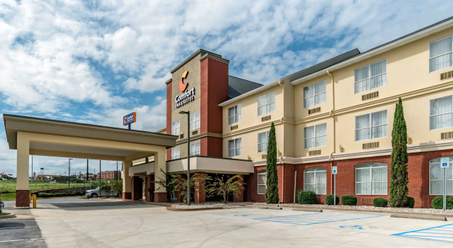 Comfort Inn & Suites Millbrook - Prattville, Book Hotel Hoteller i Prattville med parkering, Parkering