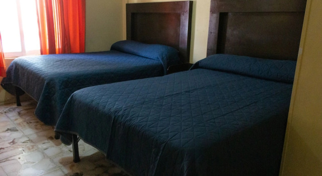Четырёхместный номер Standard с балконом OYO Hotel Colón, Plaza Bicentenario, Zacatecas Centro