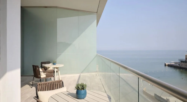 Номер Deluxe Arabella Beach Hotel Kuwait, Vignette Collection by IHG