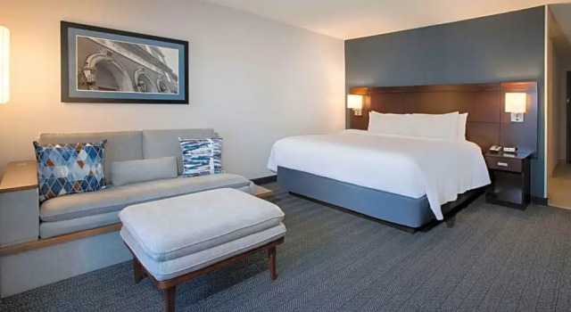 Номер Standard с балконом Courtyard Worcester