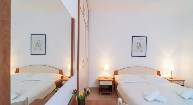 Студия с балконом и с видом на внутренний двор Zadar Leisure Suites