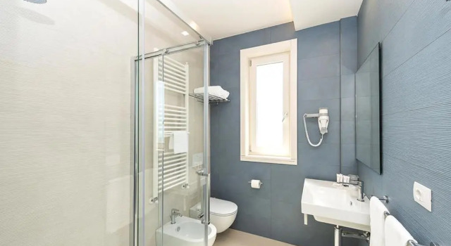 Трёхместный номер Standard с балконом Hotel Carducci
