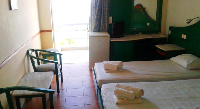 SUN HOTEL KINETA Beach Front, Забронировать Отель Отели Кинета с завтраком, Завтраки