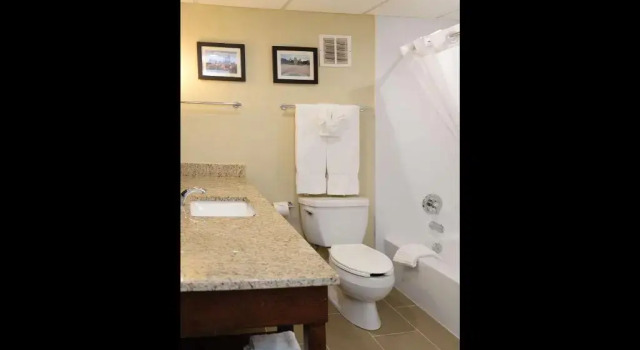 Люкс с видом на реку Comfort Inn & Suites Event Center