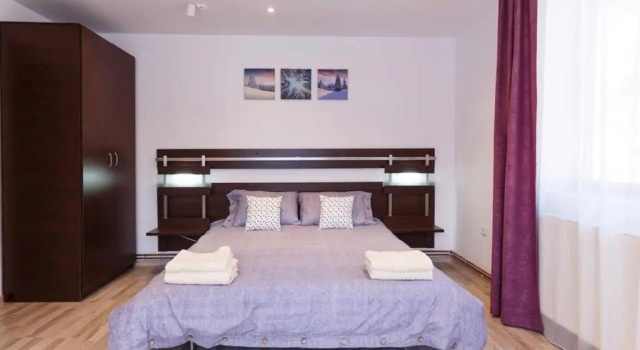 Cabana Black Wood, Book Vacation Home Cottages in Buzău, Cottage