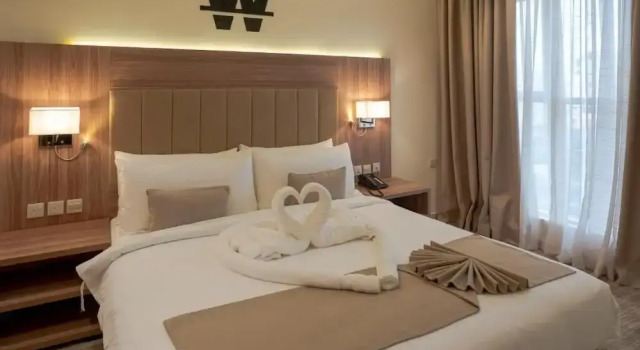 Полулюкс W-Suites Al Souda