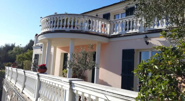 B&B Villa Isabella, Buchen Sie Bed & Breakfast Imperia Blumenriviera