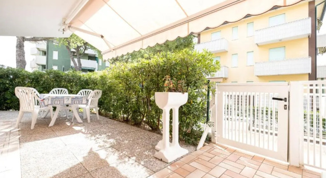 Апартаменты Цокольный этаж Appartamenti Lignano Sabbiadoro - Villa Ammiraglia
