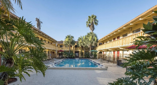 Номер Standard Red Roof Inn Tampa Bay - St. Petersburg