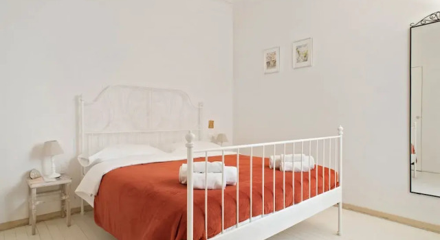 San Giovanni in Monte Apartment