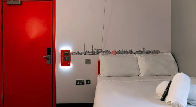 Номер Standard с видом на город easyHotel Glasgow City