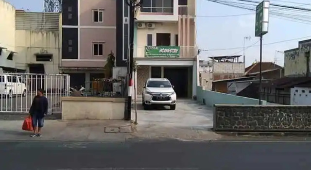 Central Homestay Malang, Rezervovat Hotel Malang East Java, poblíž Taman Rekreasi Senaputra