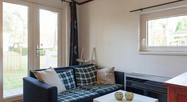 Cozy Detached Chalet with Terrace near Oisterwijkse Vennen, Buchen Sie Chalet Oosterwijk Nordbrabant