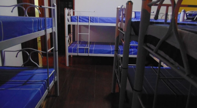 Кровать в общем номере Hostel Praia Brava