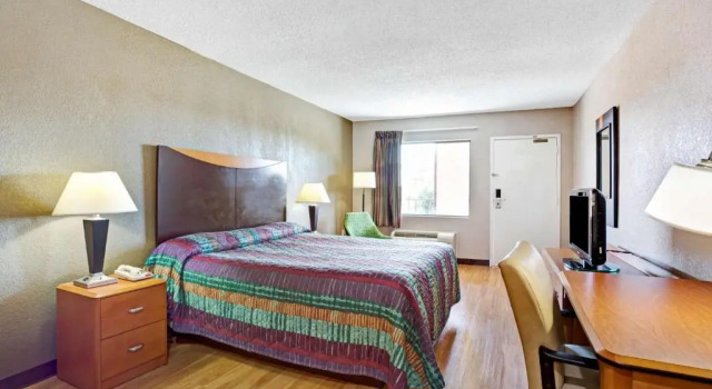 Номер Super 8 by Wyndham Fredericksburg