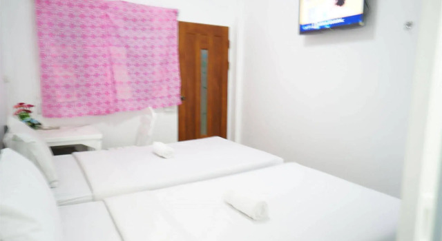 Noble Homestay, Забронировать Отель Отели Чиангмай с парковкой, рядом с Wat Srisupan, Парковка