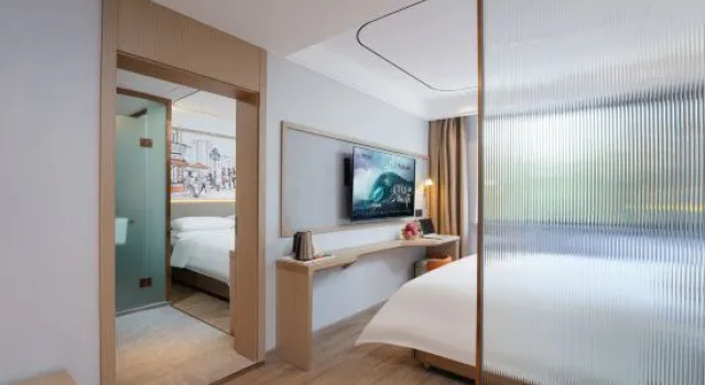 Люкс Vienna 3 Best Hotel (Beijing Tiantan Zhushikou Subway Station Flagship Store)