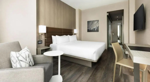 Двухместный номер Standard AC Hotel by Marriott Bethesda Downtown