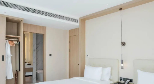 Люкс с 2 комнатами Radisson Resort Layan Phuket