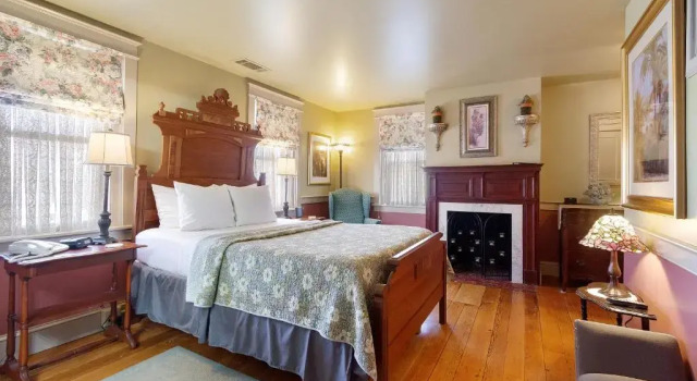 Номер Deluxe After Eight Bed and Breakfast