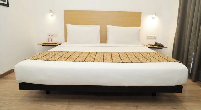 Crayon Hotels, Rezervovat Hotel Gándhínagar Gujarat