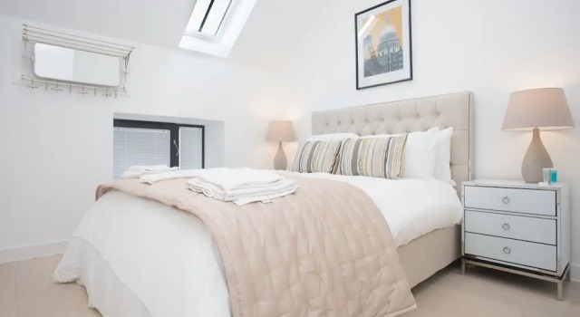 Bright, Newly Refurbished Townhouse in Bath, Забронировать Отель Отели Англии 3 звезды, 3*