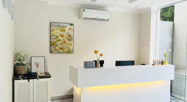 Двухместный номер Standard с балконом The Royal Hotel & Apartment - Phu My Hung