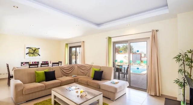 Villa Paradise, Rezerwuj Willa Hotele w Algarve z parkingiem, Parking