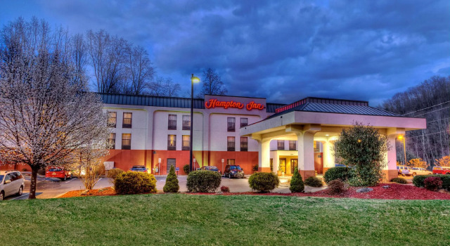 Четырёхместный номер Standard Hampton Inn Marion