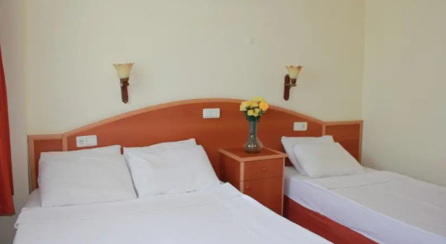 Трёхместный номер Standard с балконом Gazipasa Star Otel