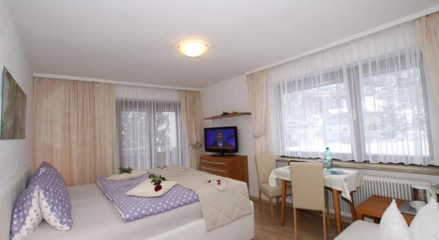 Pension Garni Gerhard, Rezerwuj Hotel Oetz 