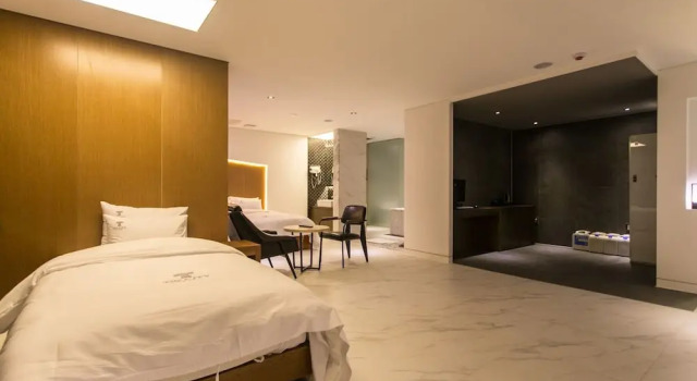 Best In City Hotel, Забронировать Отель Отели Чонджу 3 звезды, рядом с Музей традиционных корейских вин в Чончжу, 3*