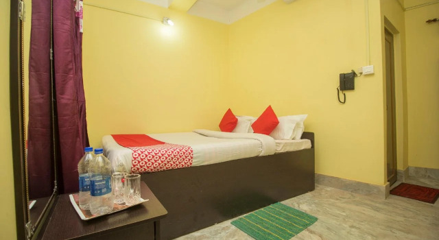 Hotel Mmg Lodge by OYO Rooms