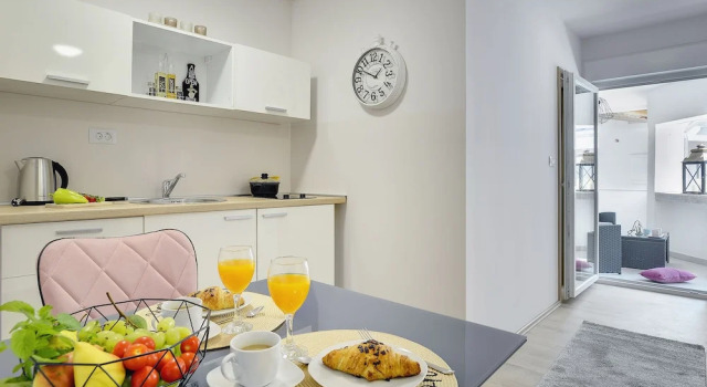 Студия с балконом D&A Amphitheatre Apartments with free parking