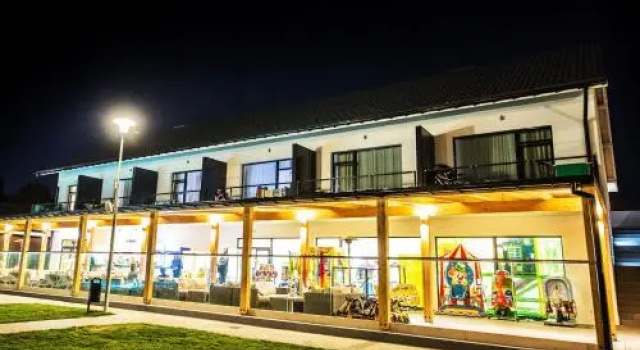 Holiday Park & Resort Rowy, Varaa Lomakeskus Rowy 
